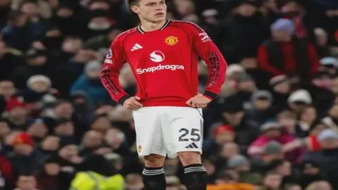 韦斯利租借皇家社会后，一个月无出场机会