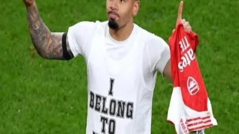 郭涵煜澳网女双第3轮遗憾出局，八强梦碎